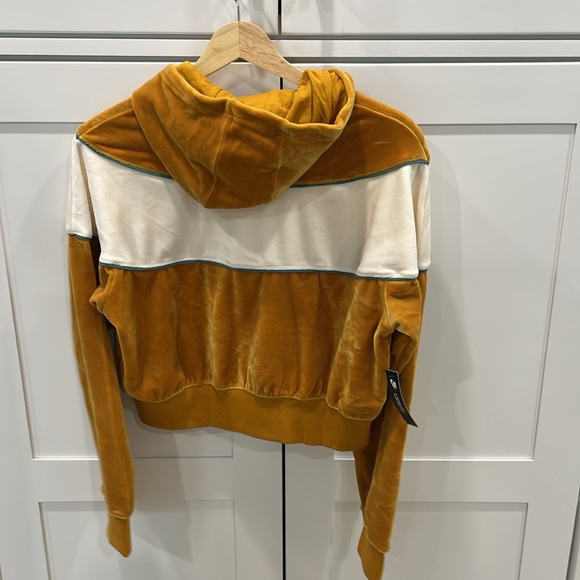 Nike Mustard and Cream Hoodie - Picture 2 of 3